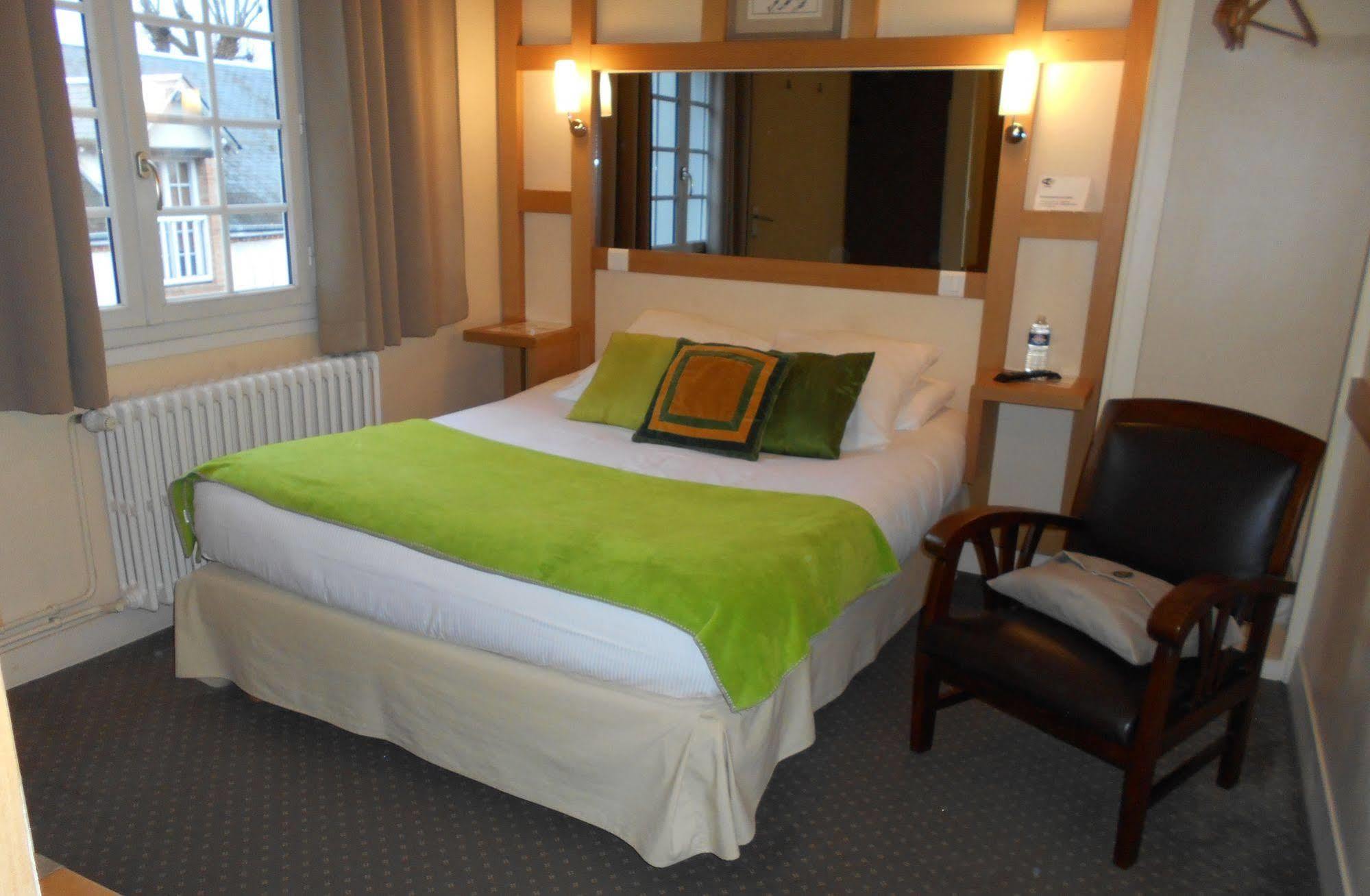 Hotel La Capitainerie Châteauneuf-sur-Loire Eksteriør bilde